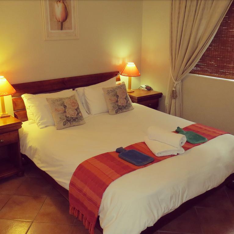 Smithland Guest Apartments Cape Town Беллвілл Екстер'єр фото