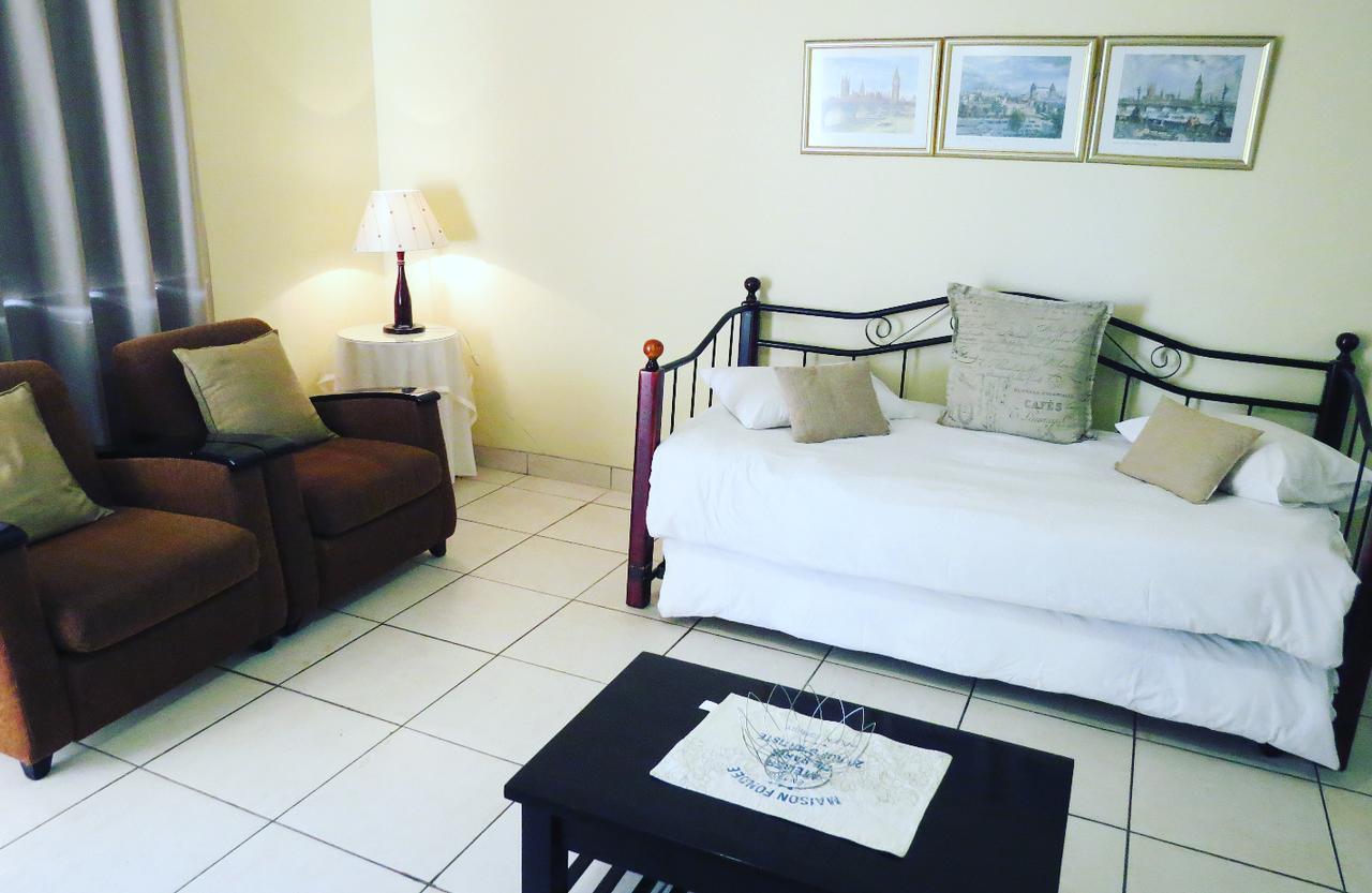 Smithland Guest Apartments Cape Town Беллвілл Екстер'єр фото