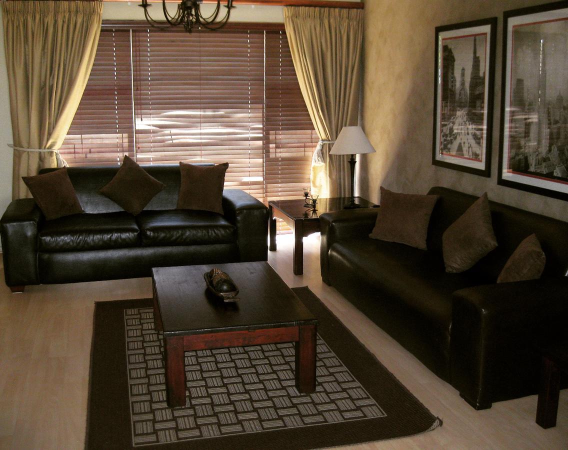 Smithland Guest Apartments Cape Town Беллвілл Екстер'єр фото