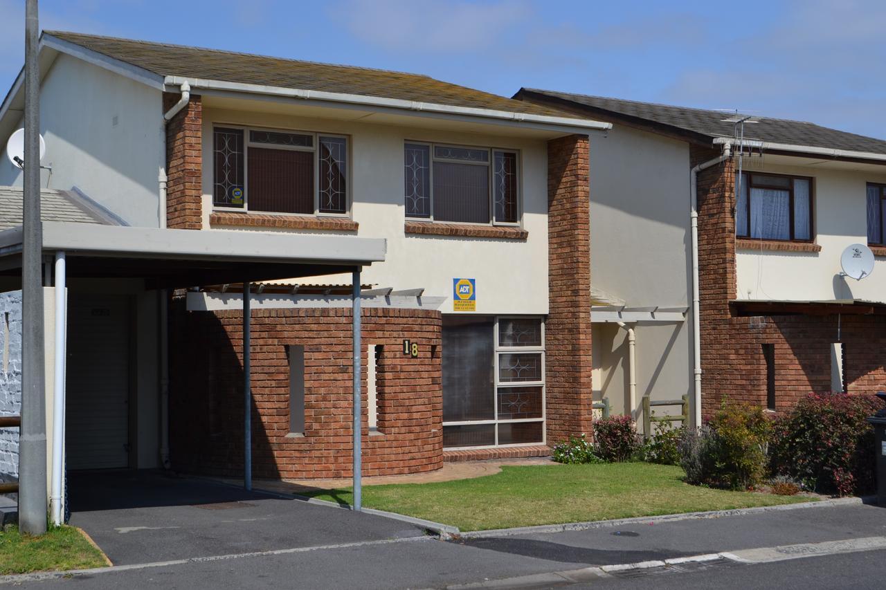 Smithland Guest Apartments Cape Town Беллвілл Екстер'єр фото