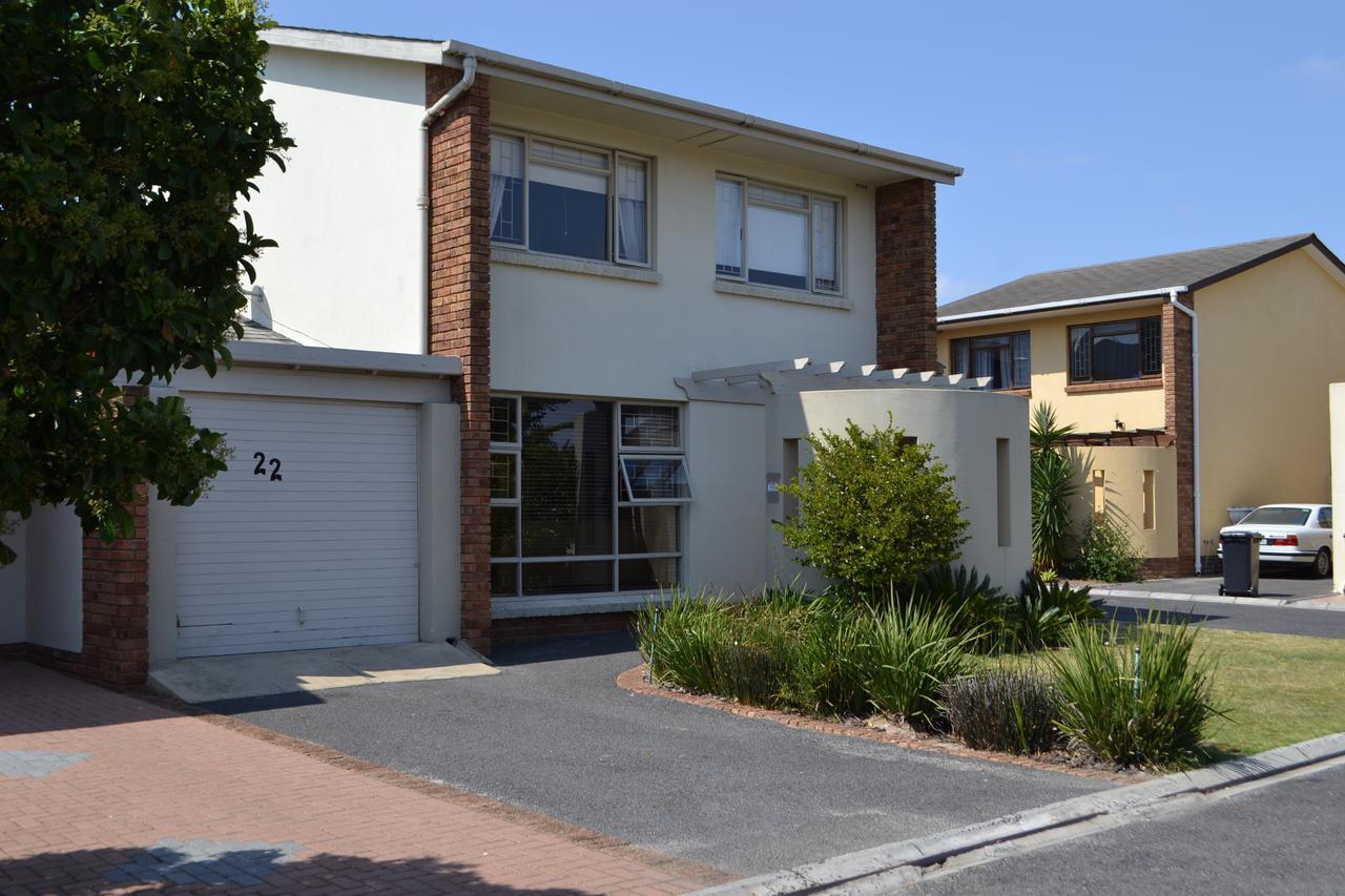 Smithland Guest Apartments Cape Town Беллвілл Екстер'єр фото