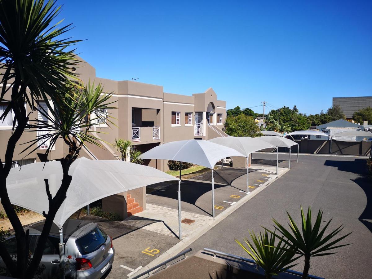 Smithland Guest Apartments Cape Town Беллвілл Екстер'єр фото